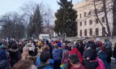 Proteste la Ambasada Rusiei din București. Peste o mie de oameni au strigat “Putin asasin” VIDEO stiri evenimente totalimpact total impact